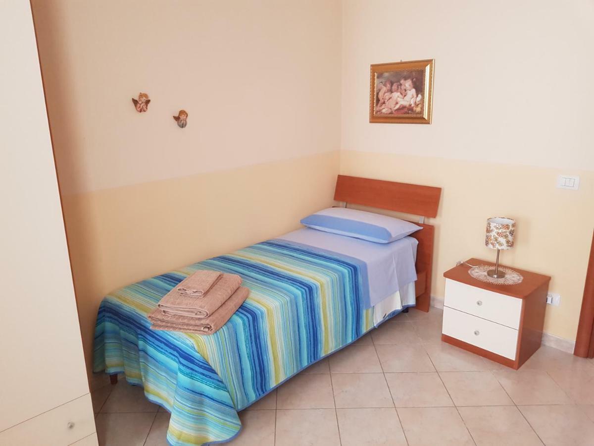 Half House Floridia Villa Bagian luar foto
