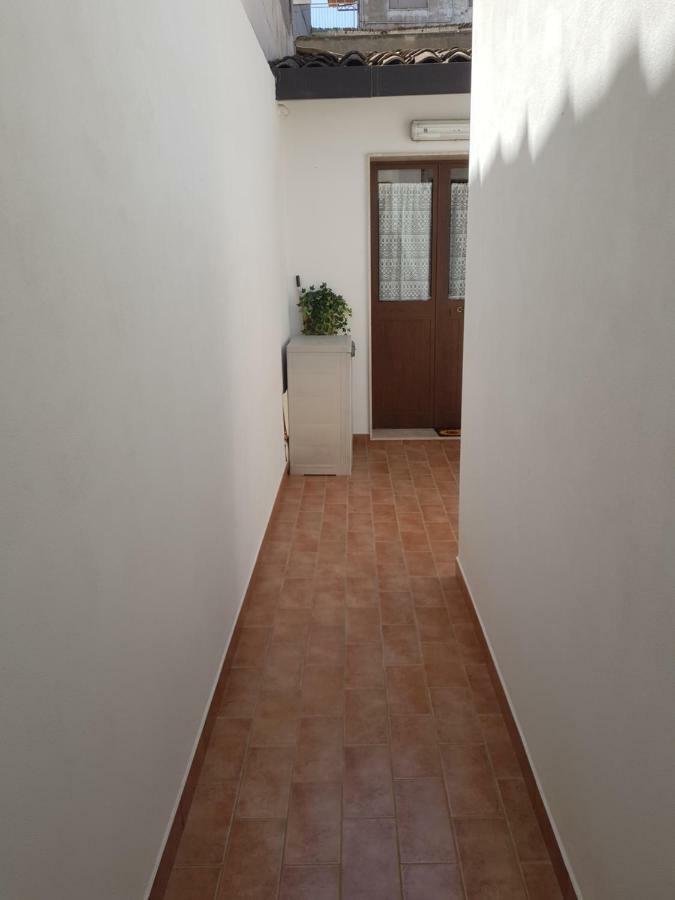 Half House Floridia Villa Bagian luar foto